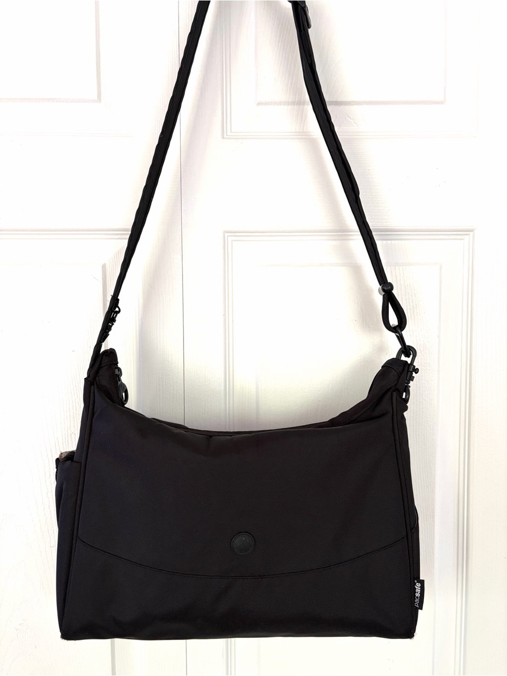Pacsafe Citysafe 200 Anti Theft Shoulder Crossbody Bag Black